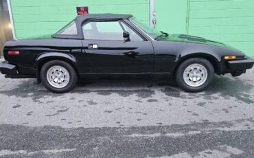 Triumph-1982-black-1