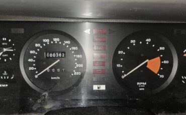 Triumph-1982-black-15