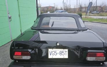 Triumph-1982-black-2