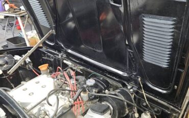 Triumph-1982-black-6