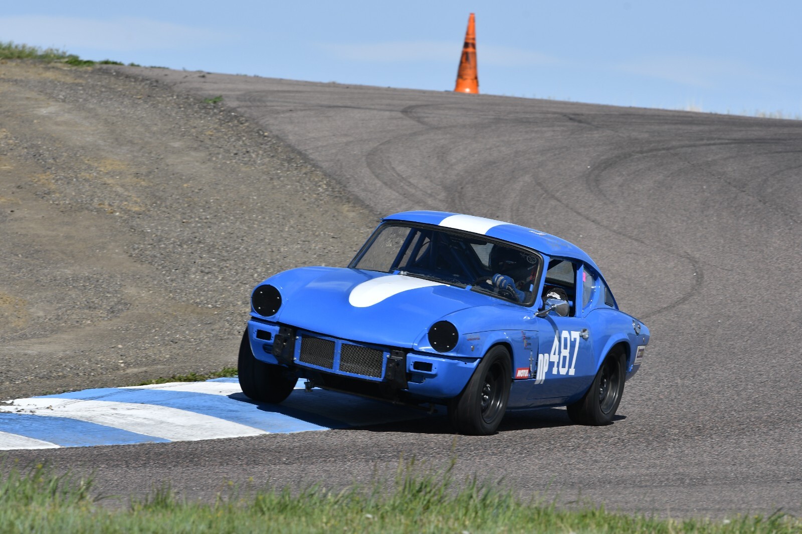 Triumph-GT6-1971-10