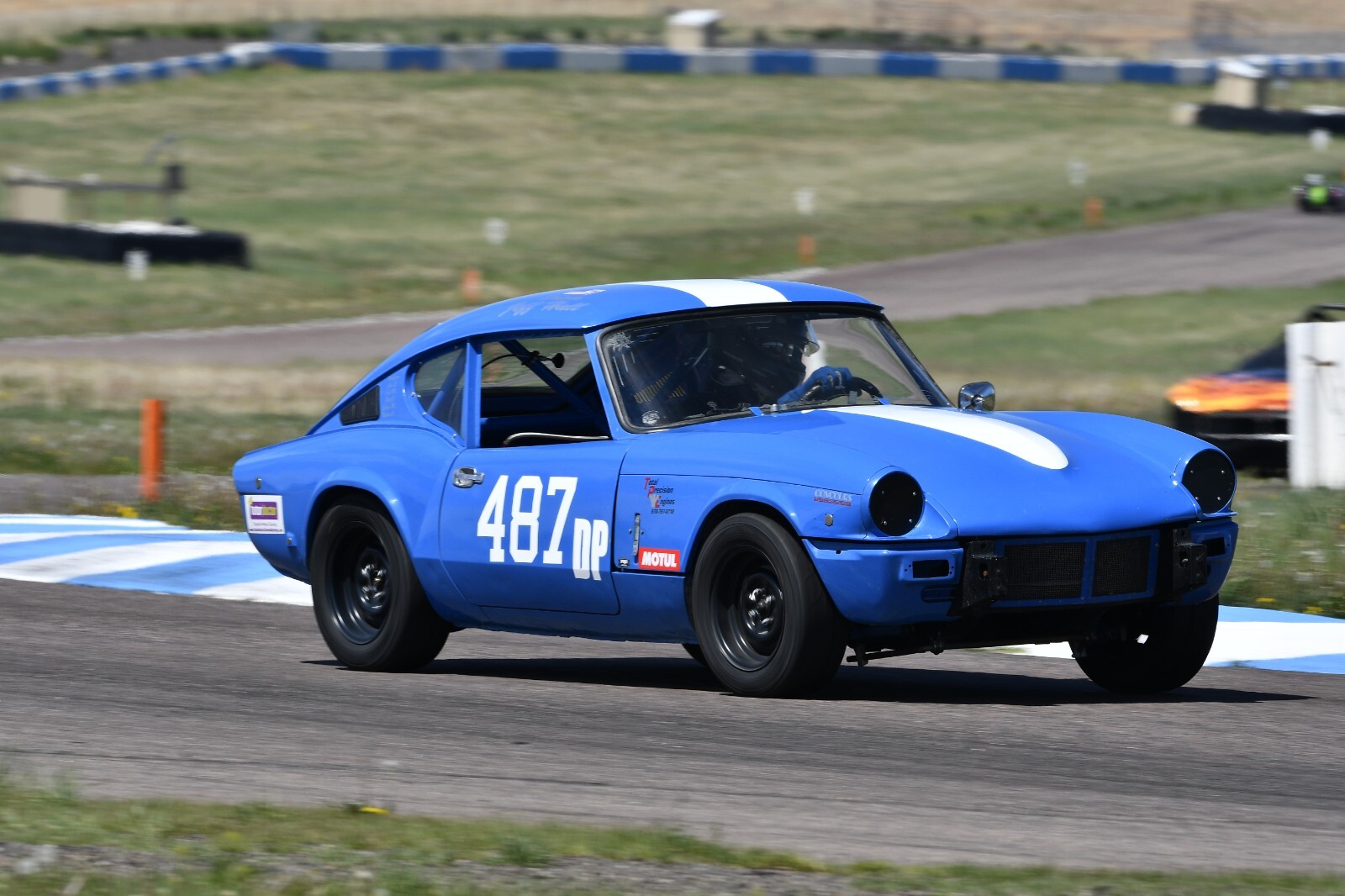 Triumph-GT6-1971-15