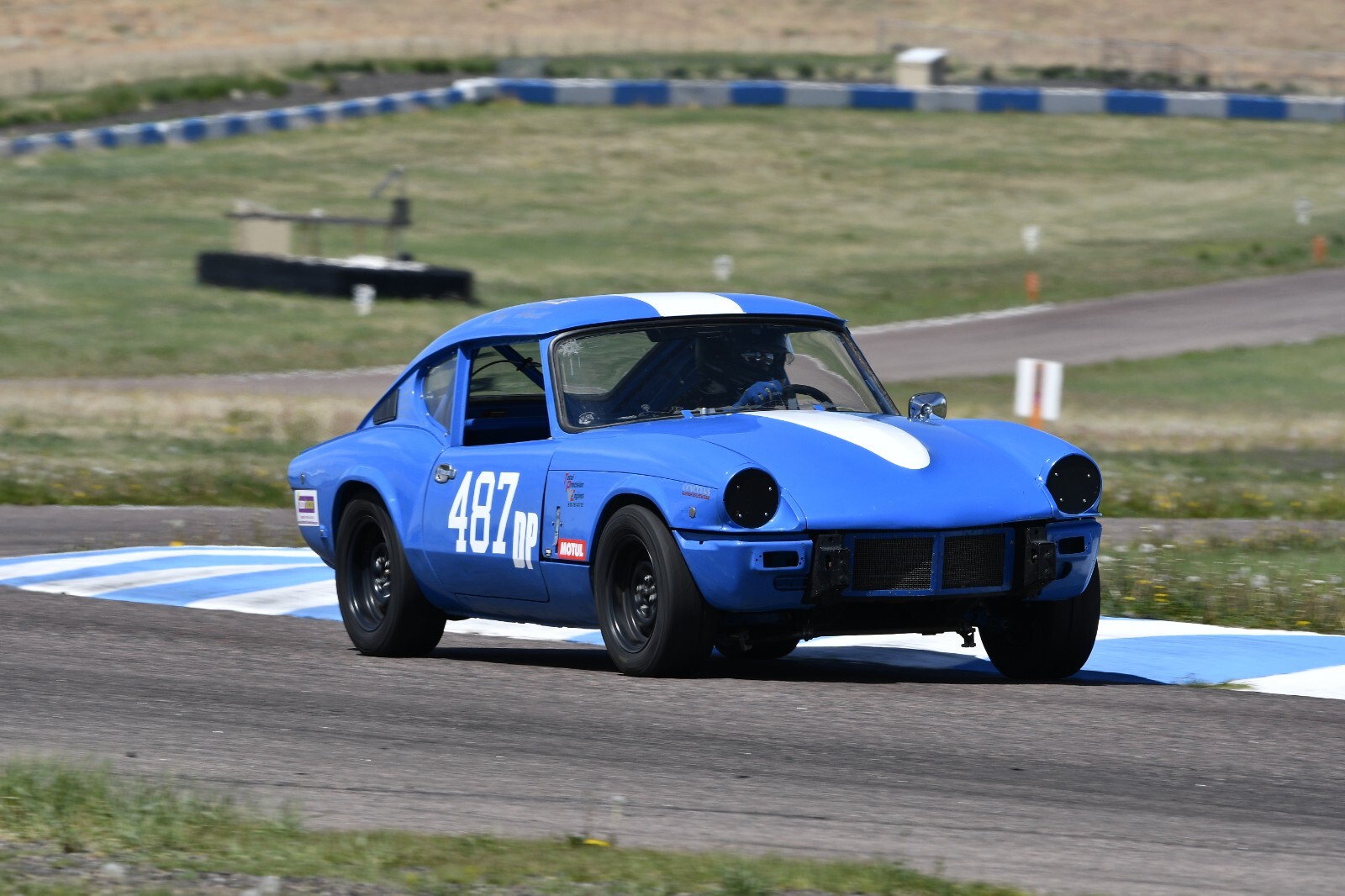 Triumph-GT6-1971-16