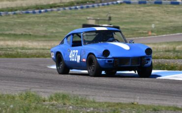 Triumph-GT6-1971-17