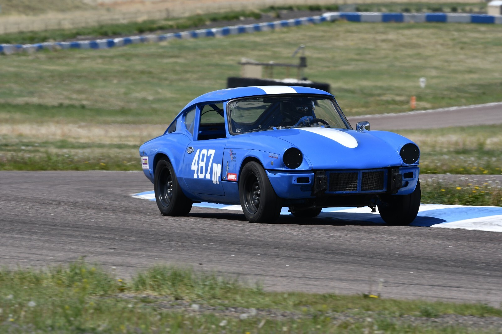 Triumph-GT6-1971-17
