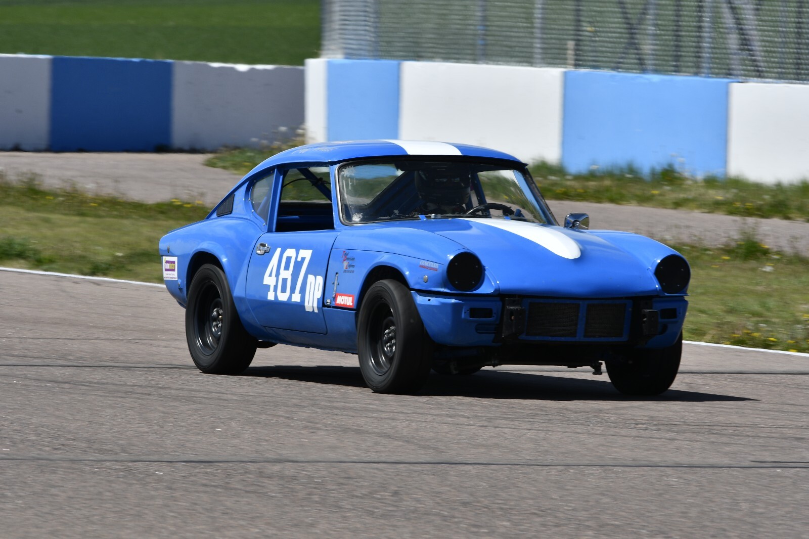 Triumph-GT6-1971-18