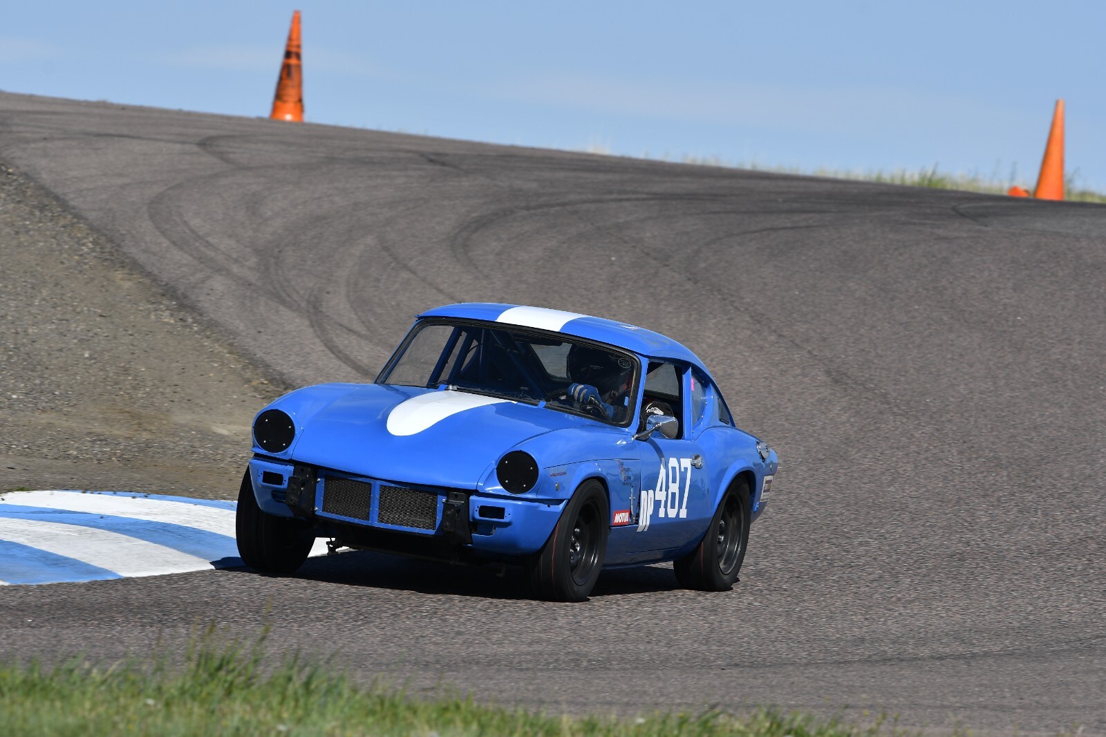 Triumph-GT6-1971-9