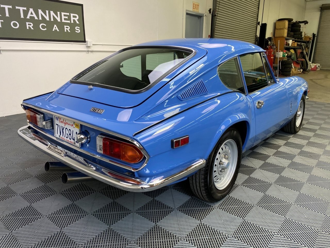 Triumph-GT6-1973-Coupe-2