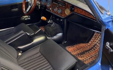 Triumph-GT6-1973-Coupe-20