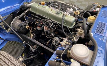 Triumph-GT6-1973-Coupe-30