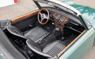 Triumph-Spitfire-1968-Convertible-10