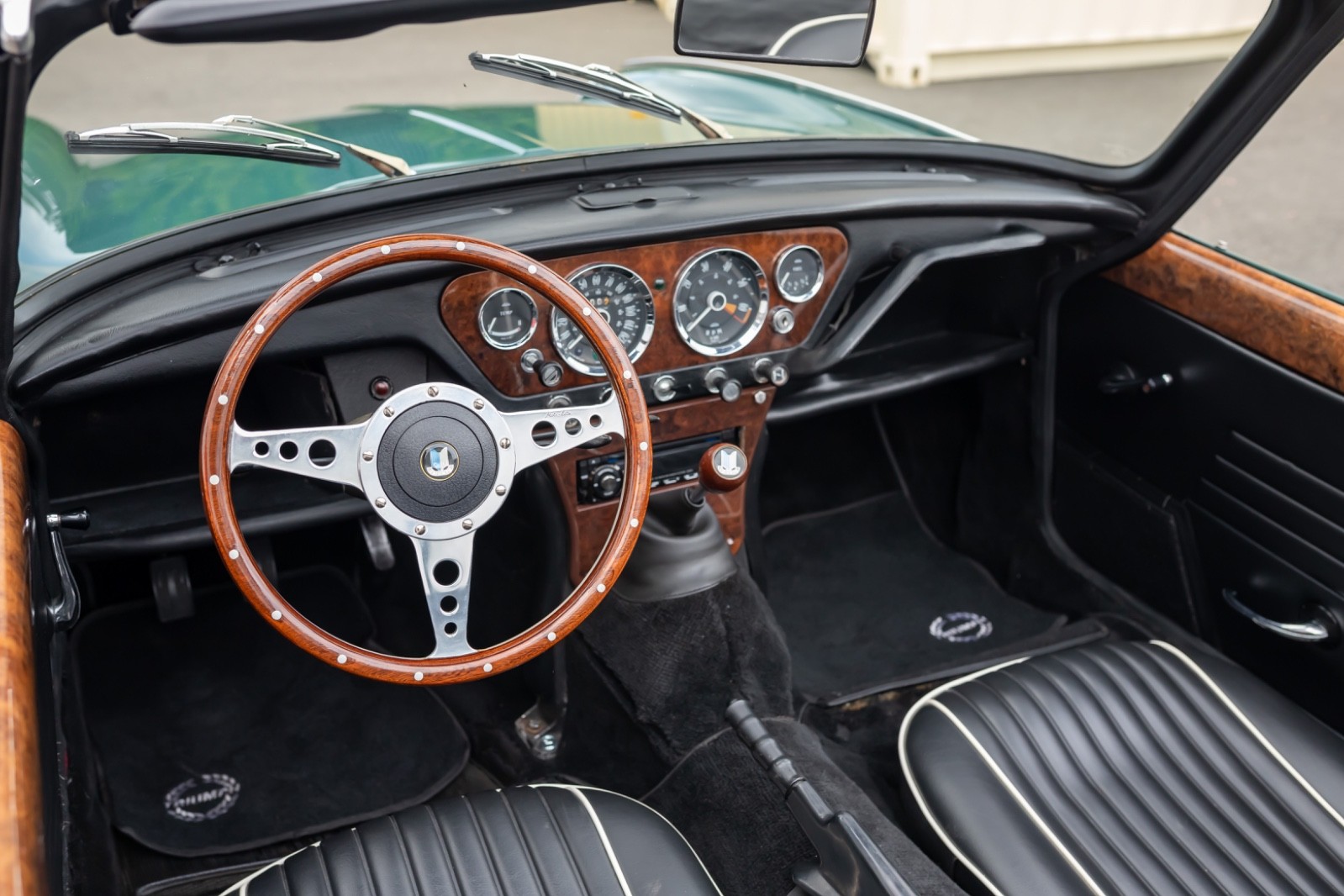 Triumph-Spitfire-1968-Convertible-11