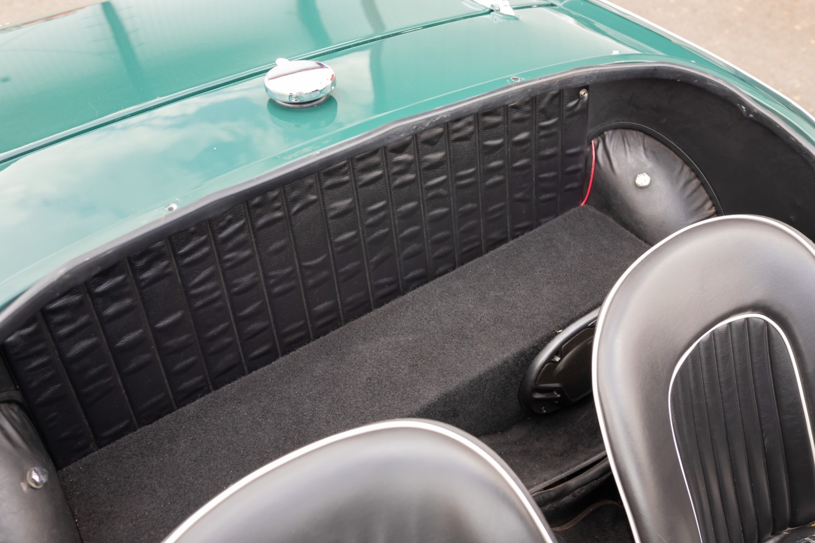 Triumph-Spitfire-1968-Convertible-12