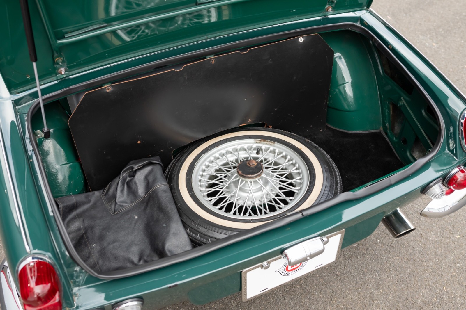 Triumph-Spitfire-1968-Convertible-13