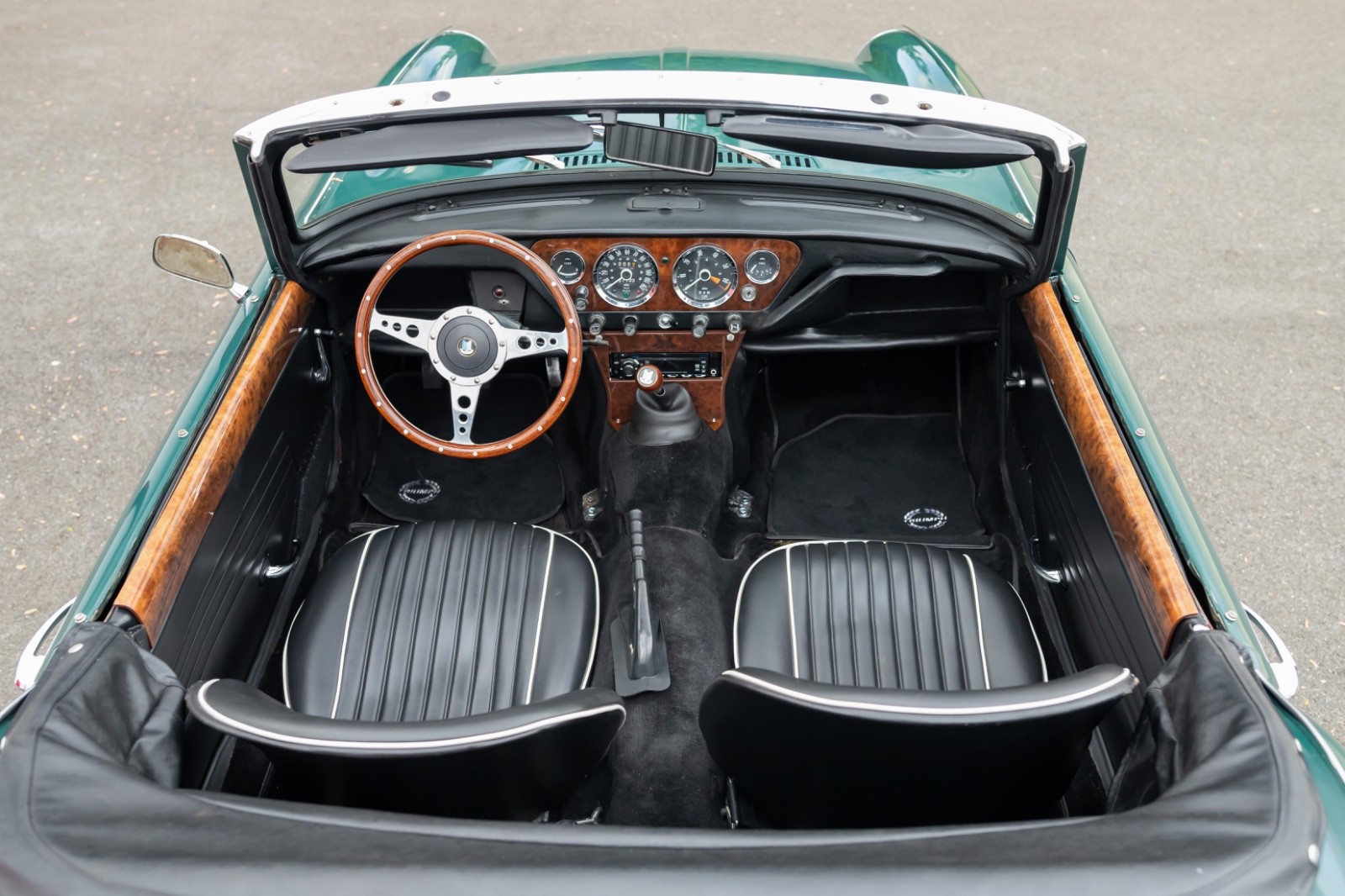 Triumph-Spitfire-1968-Convertible-9