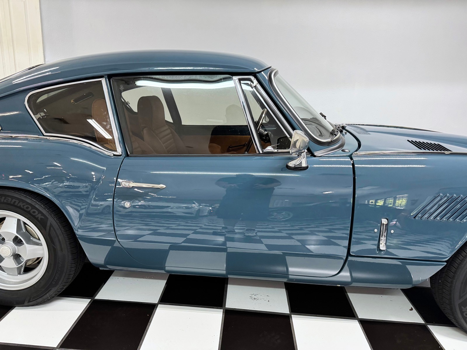 Triumph-Spitfire-1970-Fastback-11