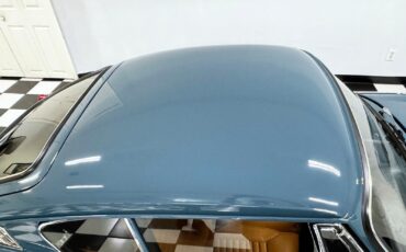 Triumph-Spitfire-1970-Fastback-13