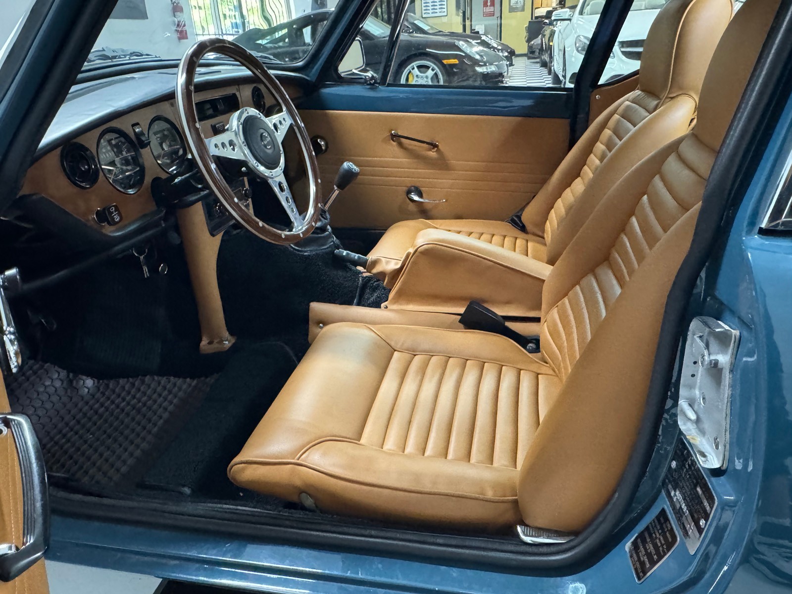 Triumph-Spitfire-1970-Fastback-21
