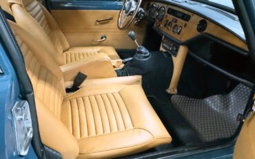 Triumph-Spitfire-1970-Fastback-29