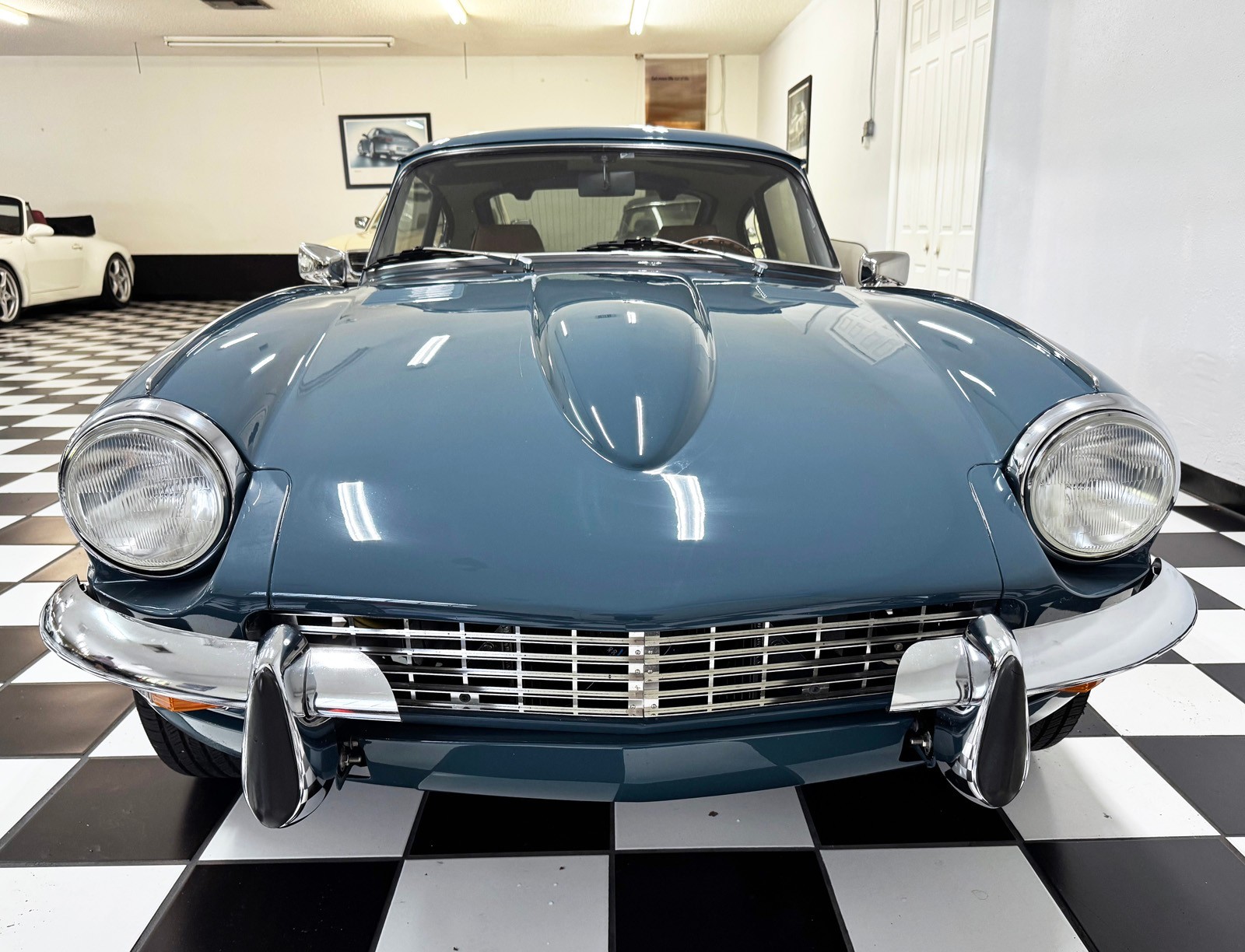 Triumph-Spitfire-1970-Fastback-3