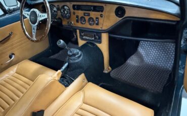 Triumph-Spitfire-1970-Fastback-31