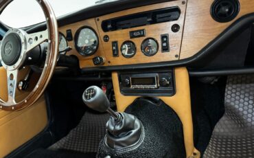Triumph-Spitfire-1970-Fastback-33