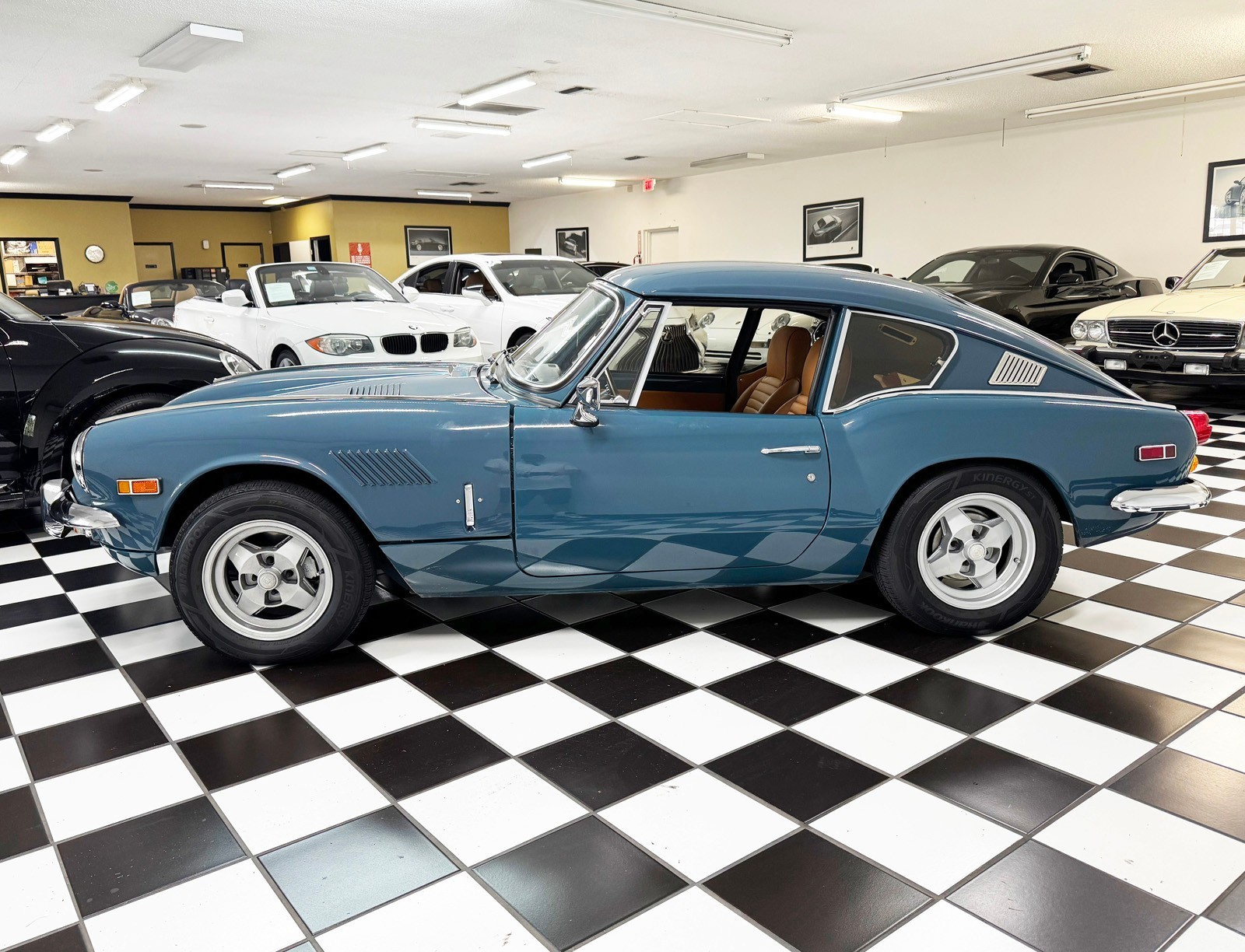 Triumph-Spitfire-1970-Fastback-6