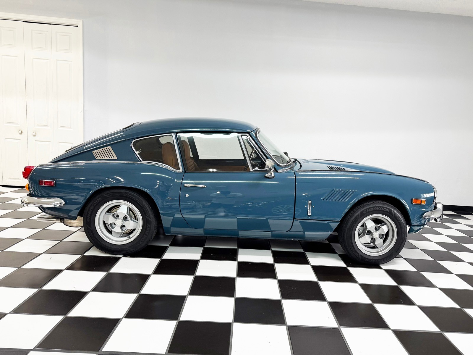 Triumph-Spitfire-1970-Fastback-8