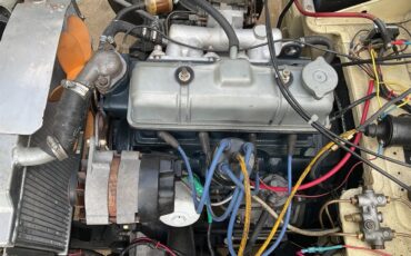 Triumph-Spitfire-1971-Light-yellow-Sliver-15