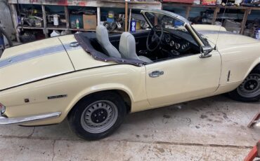 Triumph-Spitfire-1971-Light-yellow-Sliver-2