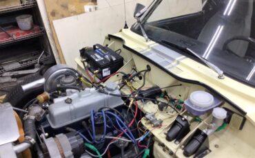 Triumph-Spitfire-1971-Light-yellow-Sliver-9