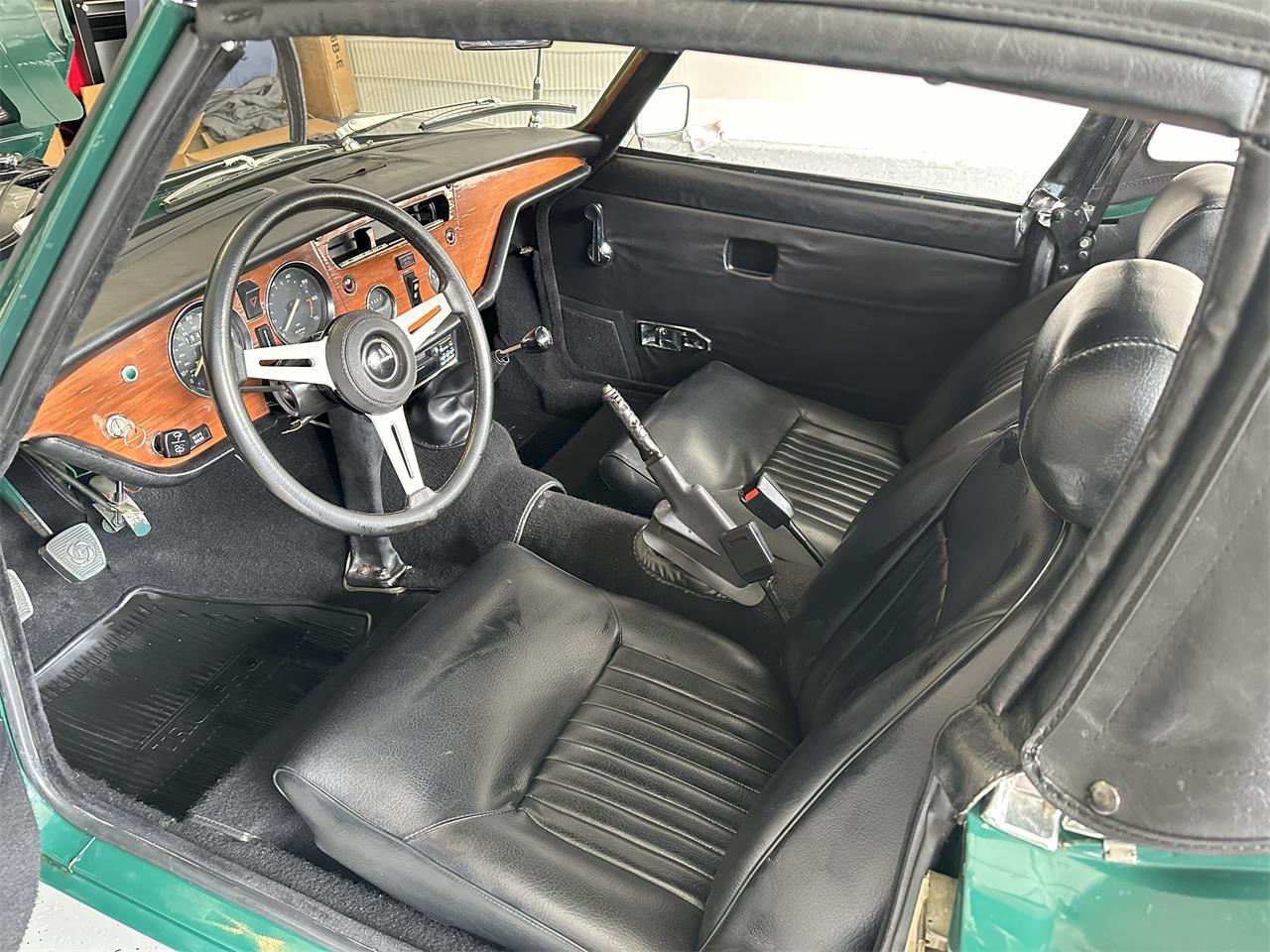 Triumph-Spitfire-1972-British-Racing-Green-Black-6