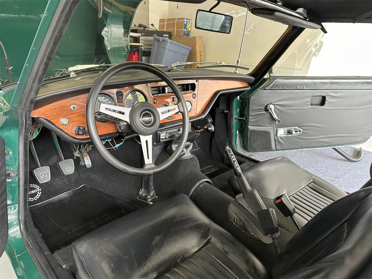 Triumph-Spitfire-1972-British-Racing-Green-Black-8