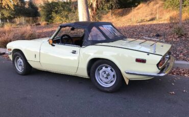 Triumph-Spitfire-1976-Yellow-4
