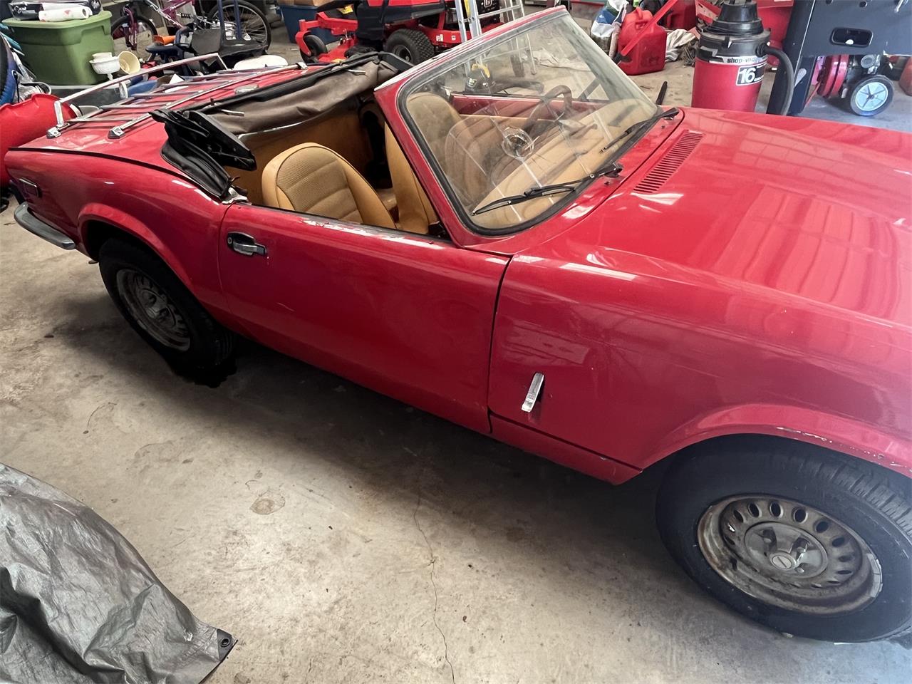 Triumph-Spitfire-1978-Red-Tan-3