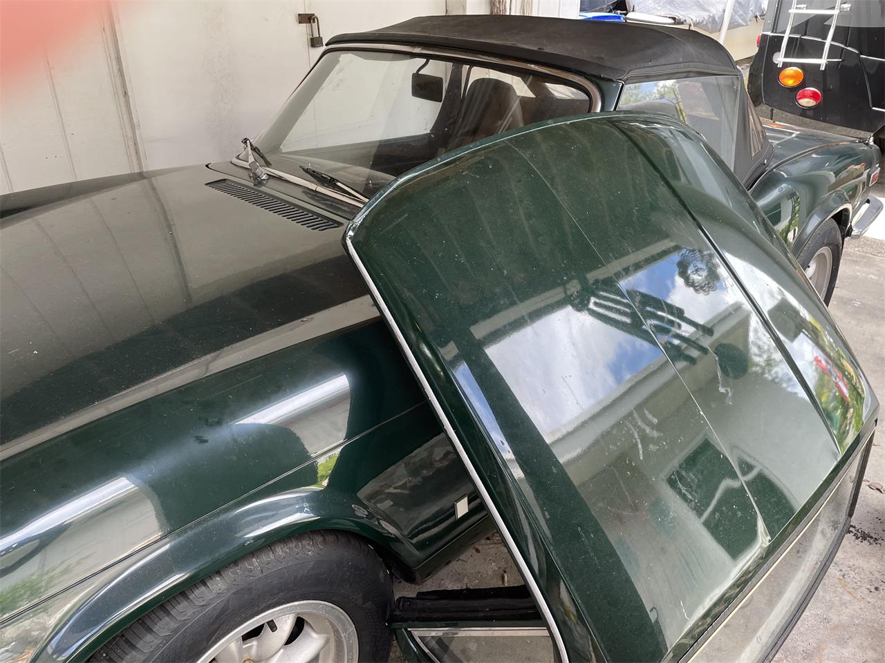 Triumph-Spitfire-1979-Dark-Green-Black-5