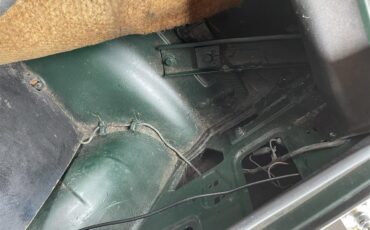Triumph-Spitfire-1979-Dark-Green-Black-9