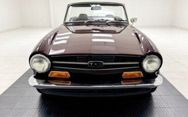 Triumph-TR-6-1972-Convertible-10