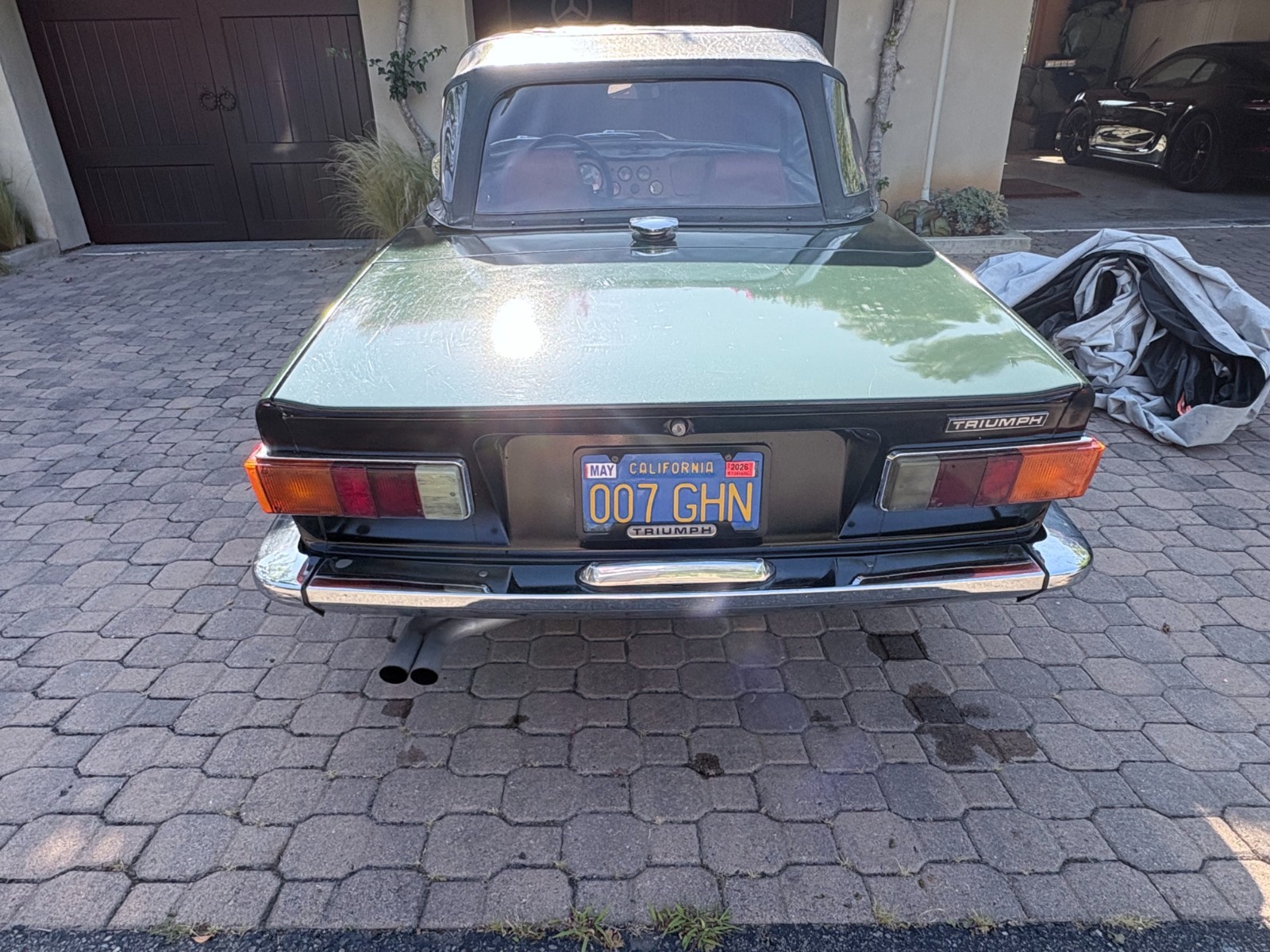 Triumph-TR-6-1972-Convertible-10