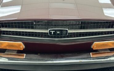 Triumph-TR-6-1972-Convertible-11