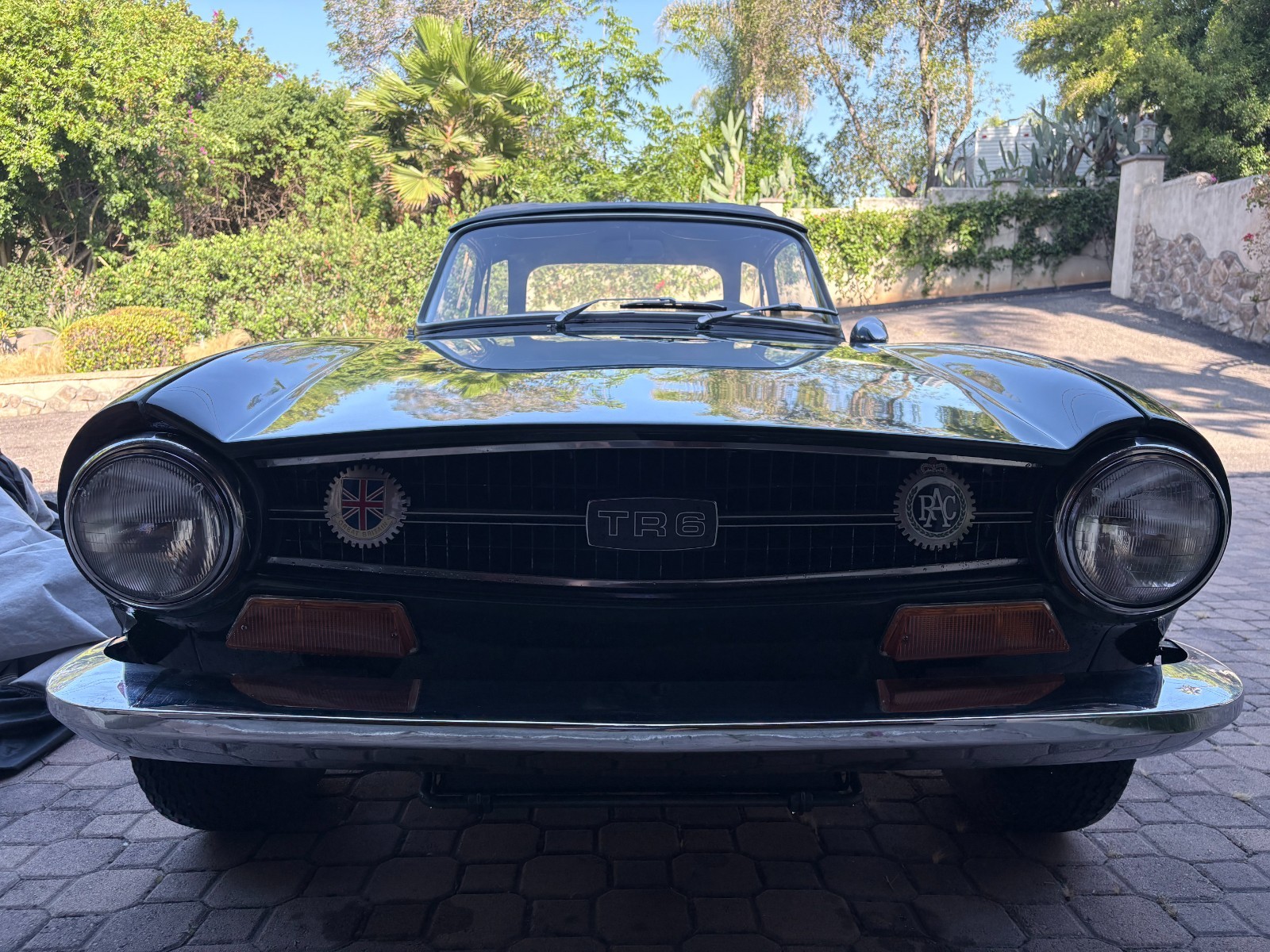 Triumph-TR-6-1972-Convertible-12