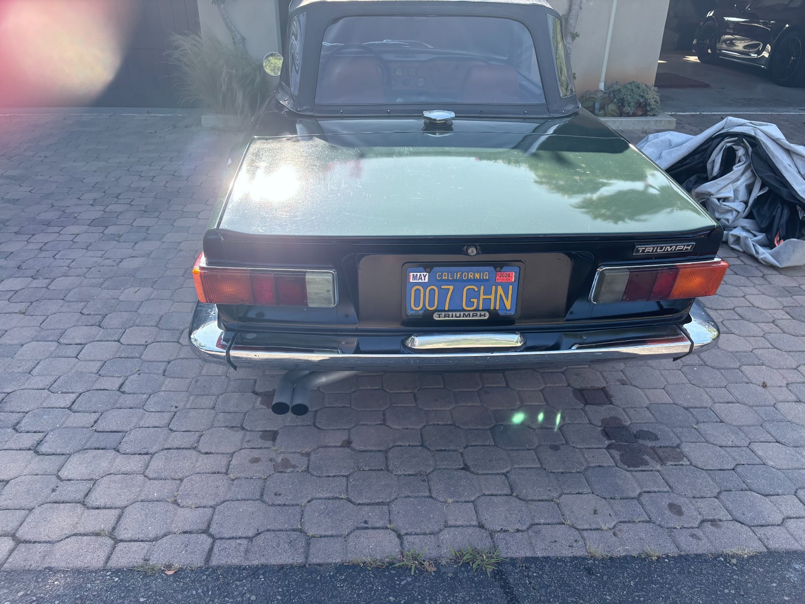 Triumph-TR-6-1972-Convertible-14