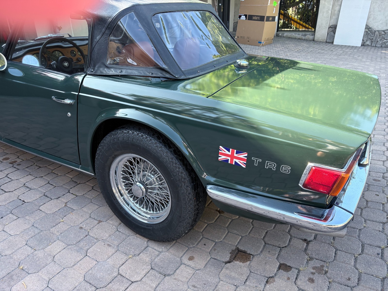 Triumph-TR-6-1972-Convertible-15