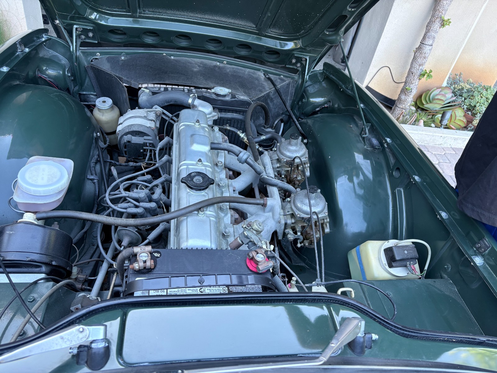 Triumph-TR-6-1972-Convertible-19