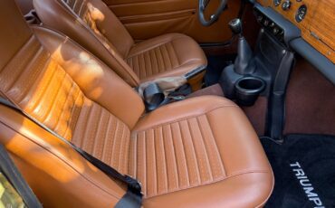 Triumph-TR-6-1972-Convertible-3