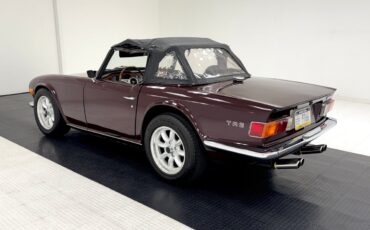 Triumph-TR-6-1972-Convertible-4