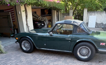 Triumph-TR-6-1972-Convertible