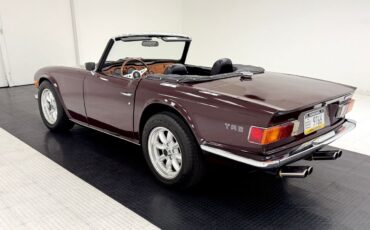 Triumph-TR-6-1972-Convertible-5