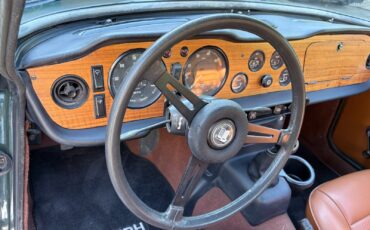 Triumph-TR-6-1972-Convertible-8