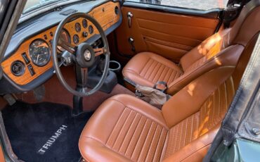 Triumph-TR-6-1972-Convertible-9